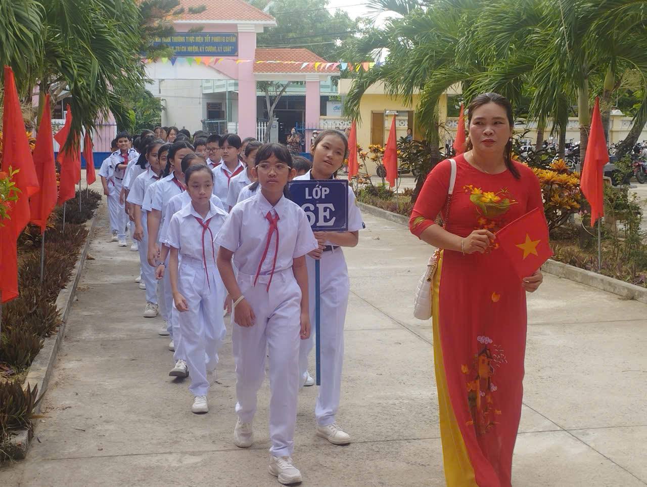 hình 14.jpg