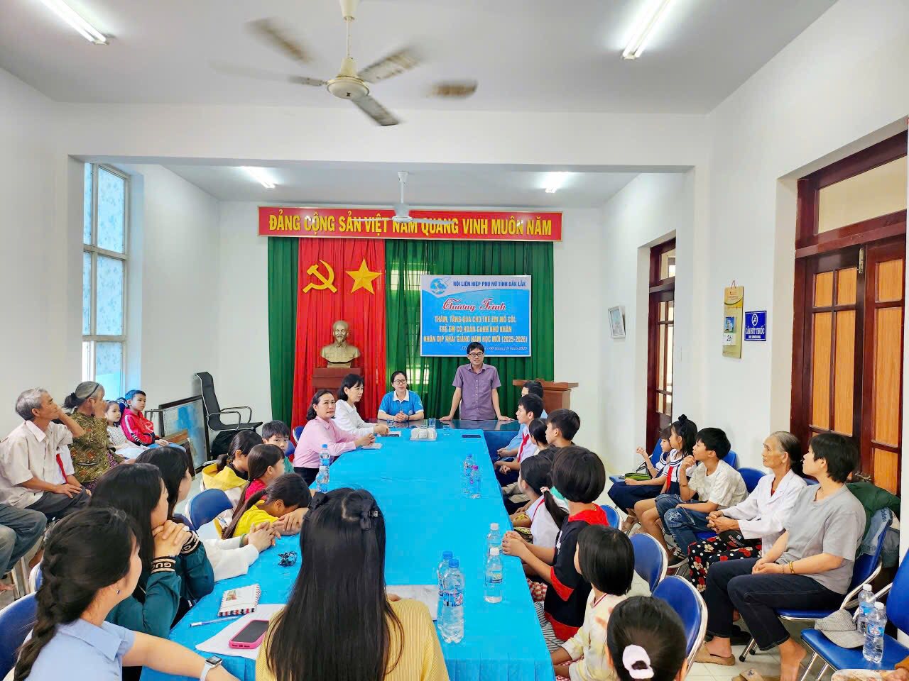 hình 2.jpg