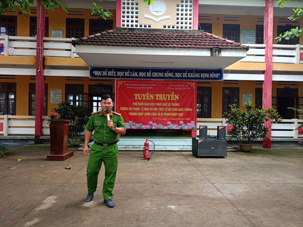 hình 6.jpg