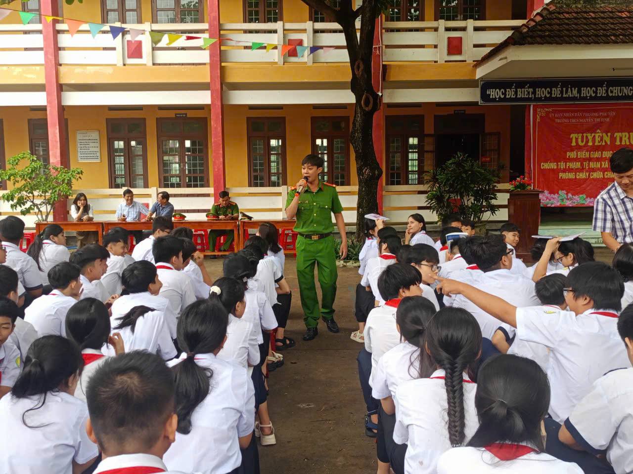 hình 8.jpg