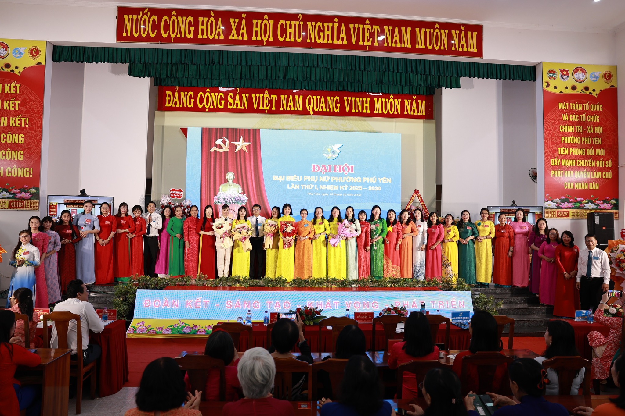 hình 12.jpg