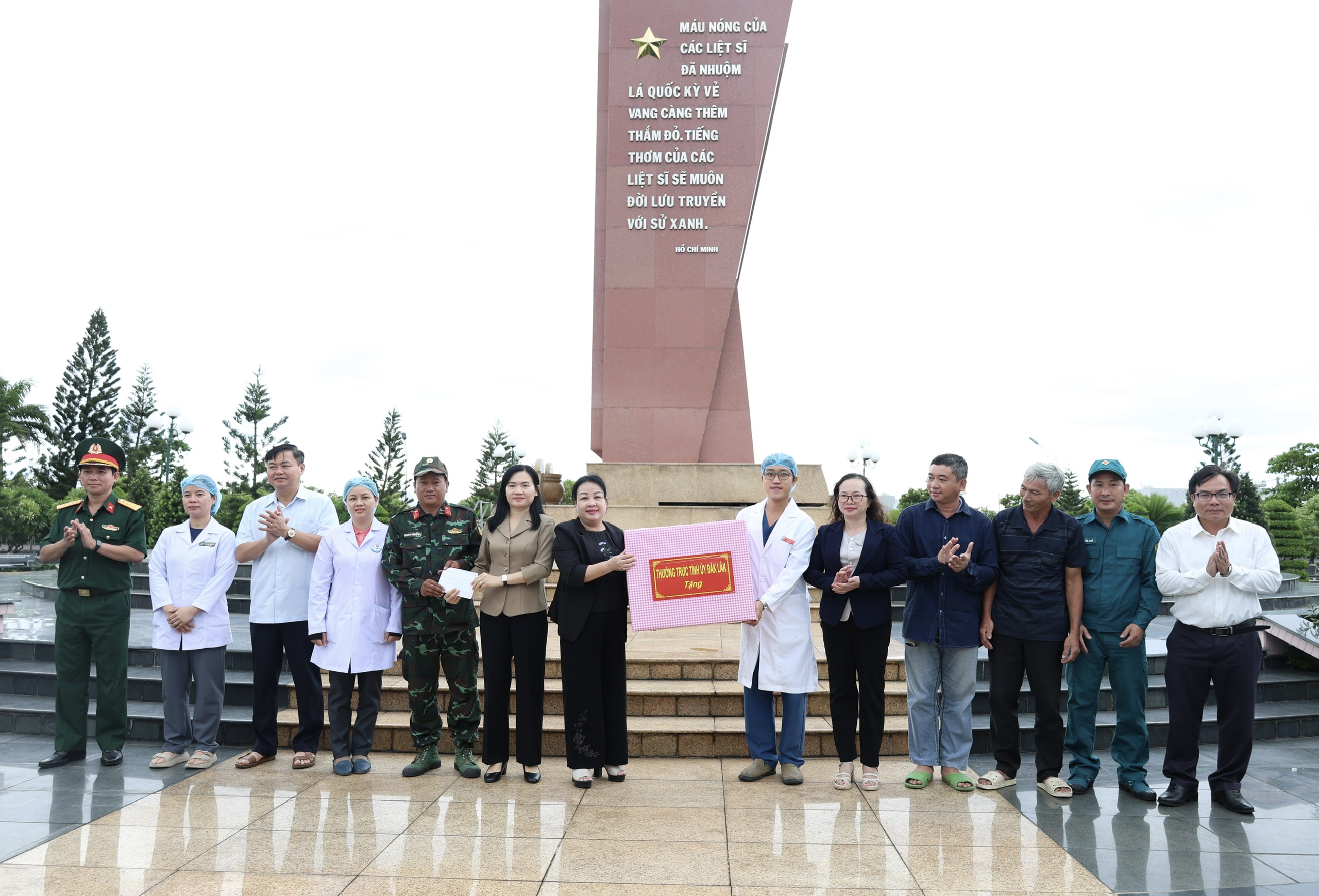 Tham10.jpg