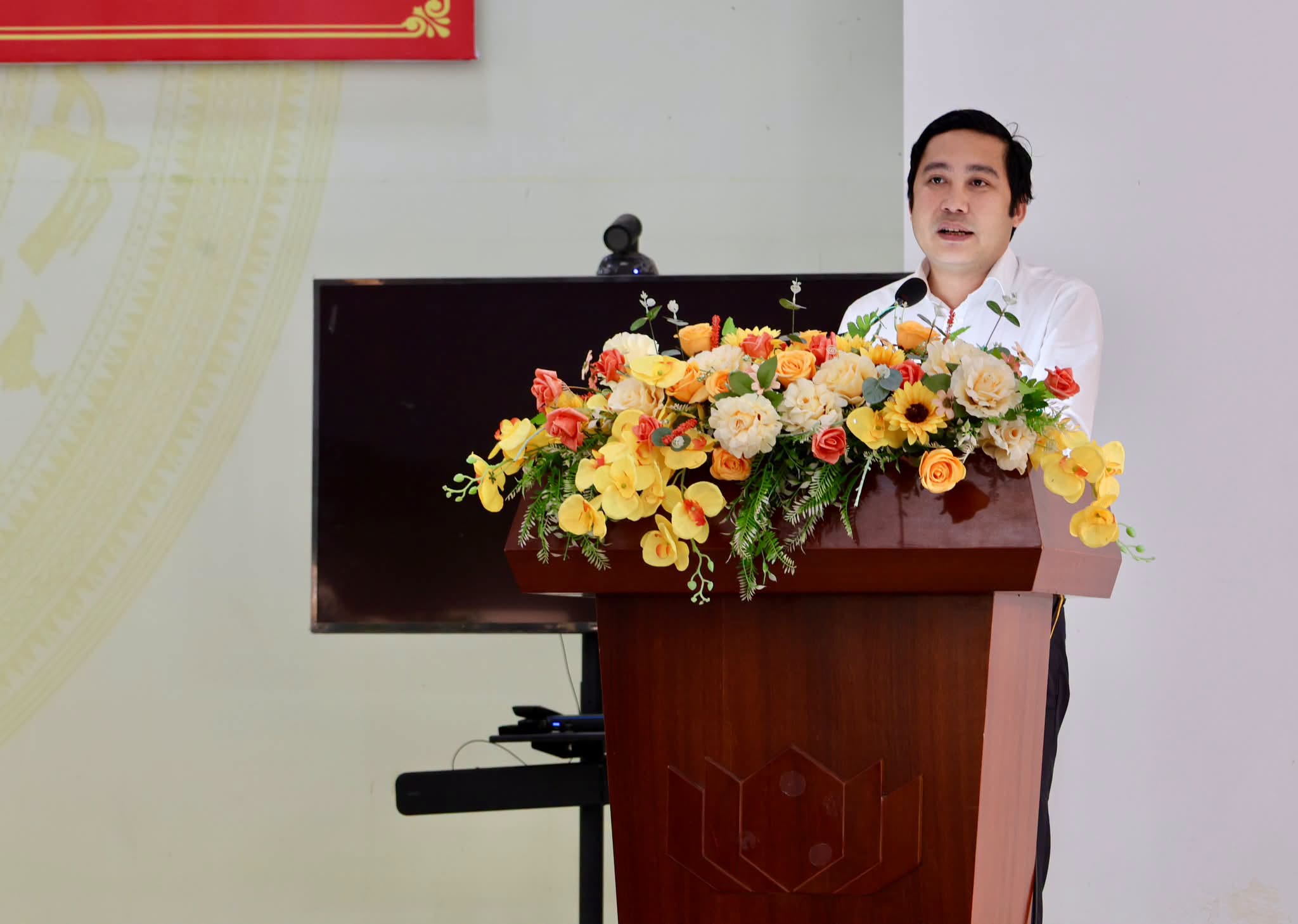 CA lang nghe dan noi.Le Duy.jpg