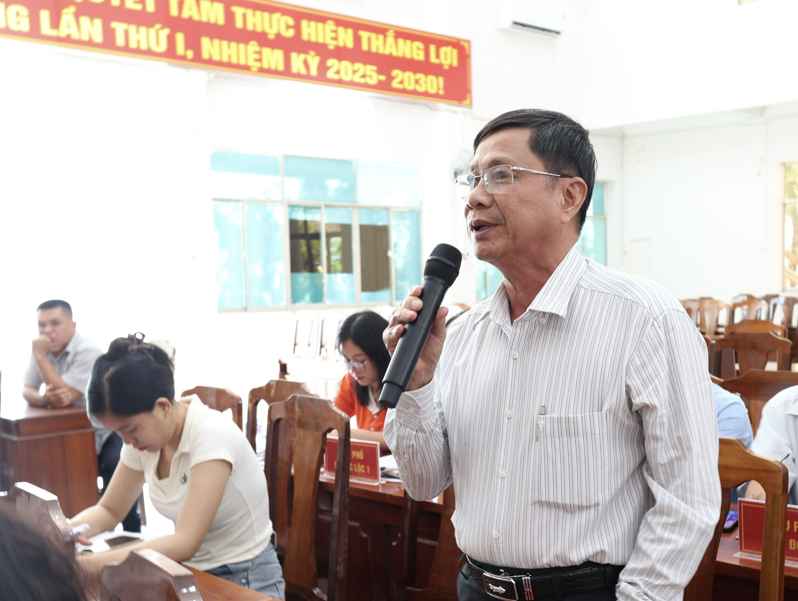 HNT8. chu tri.jpg