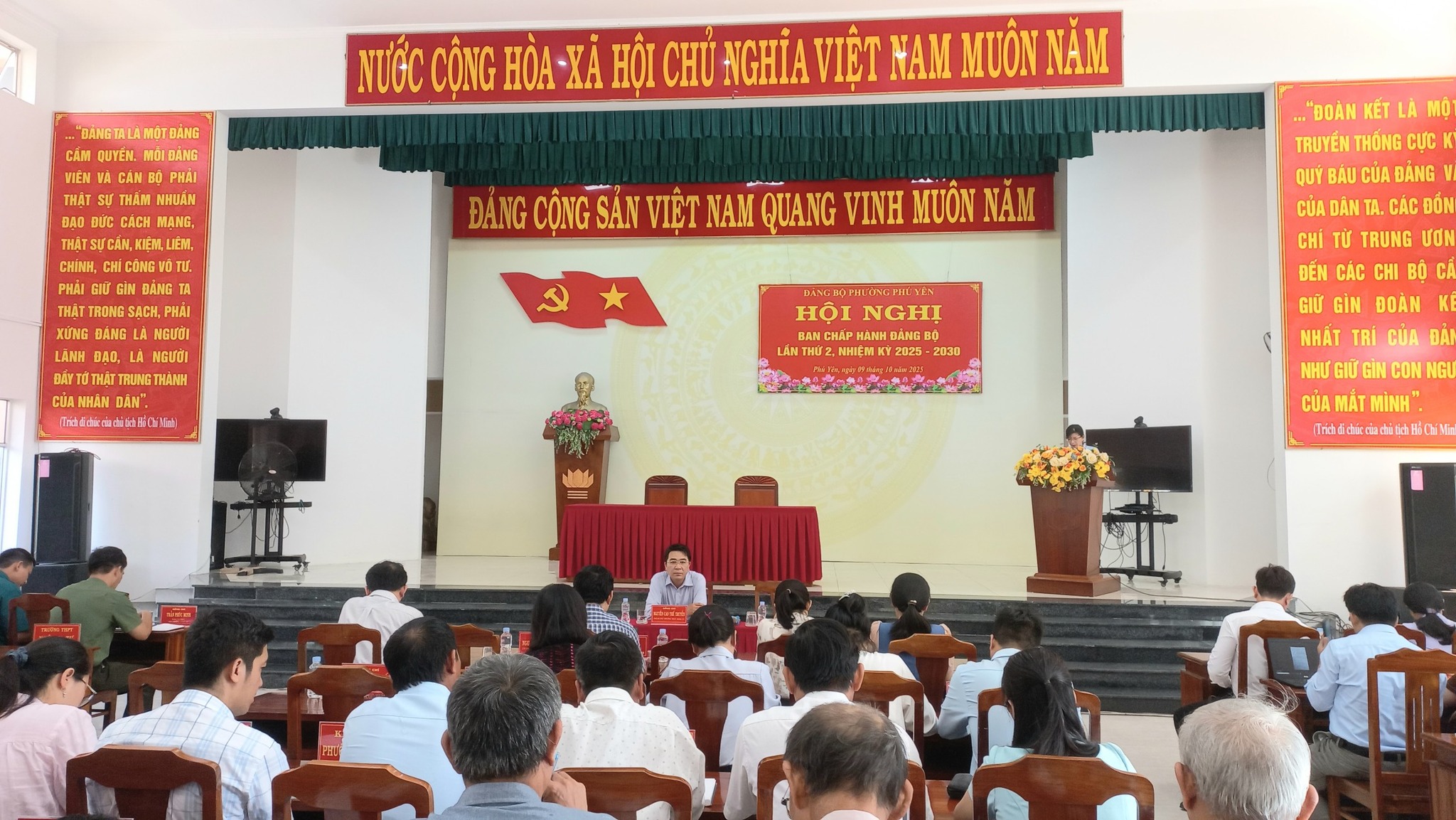 hình 1.jpg