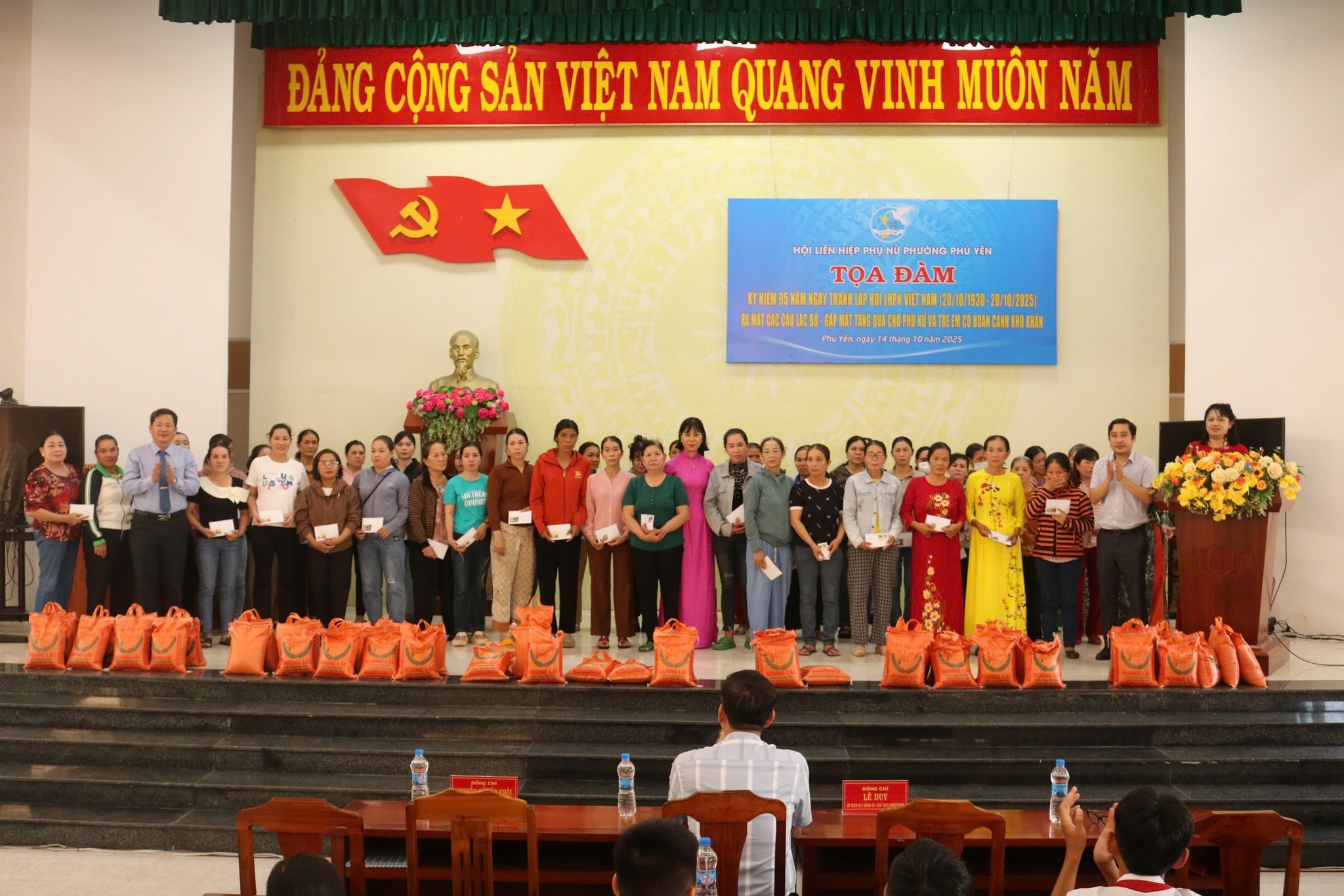 hình 12.jpg