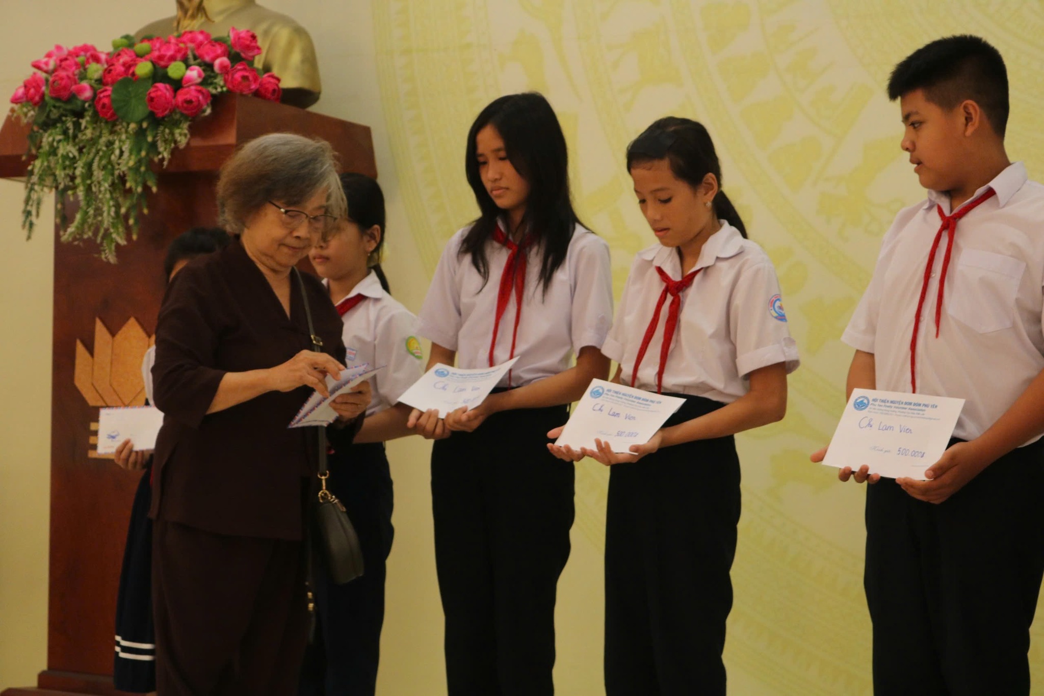 hình 17.jpg